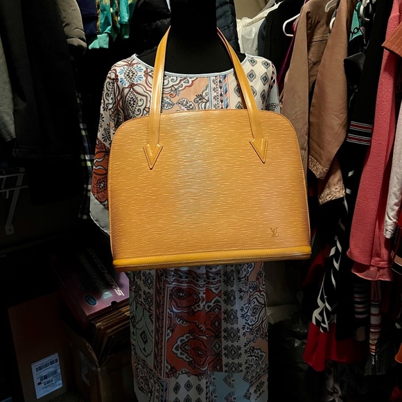 Lussac yellow epi - Picture 3 of 16